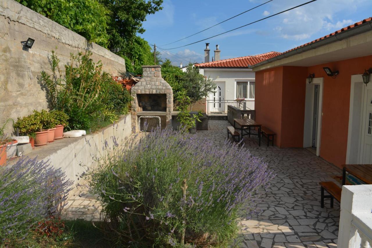 Apartments & Room Madi Senj  Bagian luar foto
