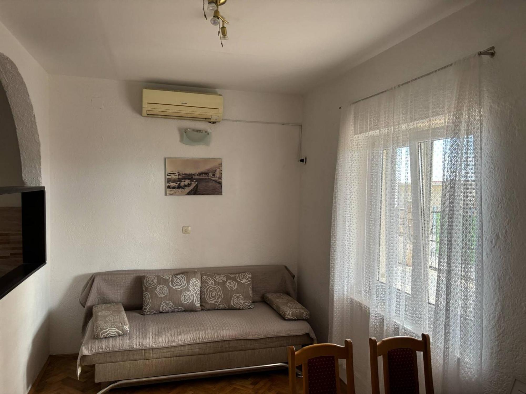 Apartments & Room Madi Senj  Bagian luar foto