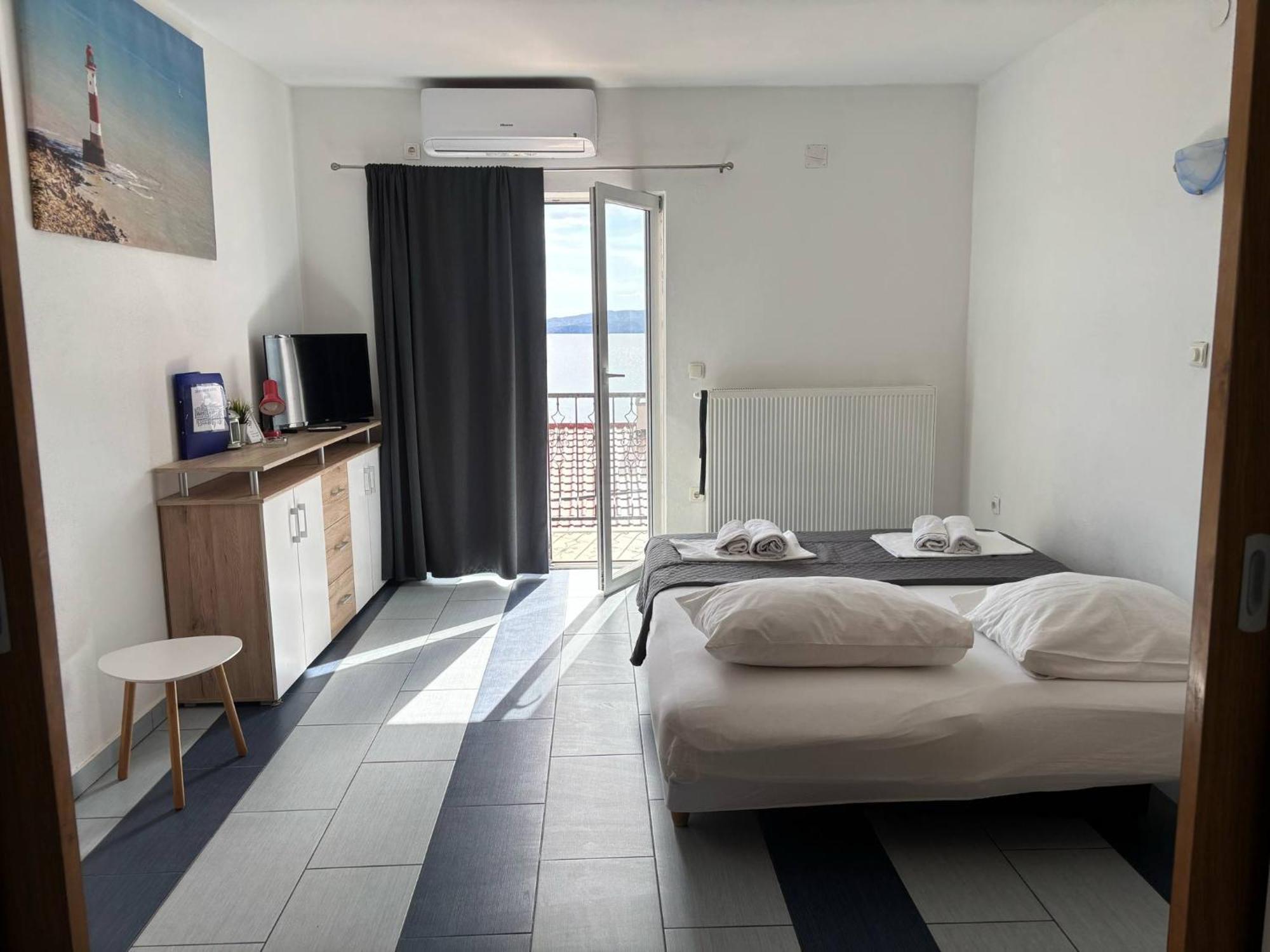 Apartments & Room Madi Senj  Bagian luar foto