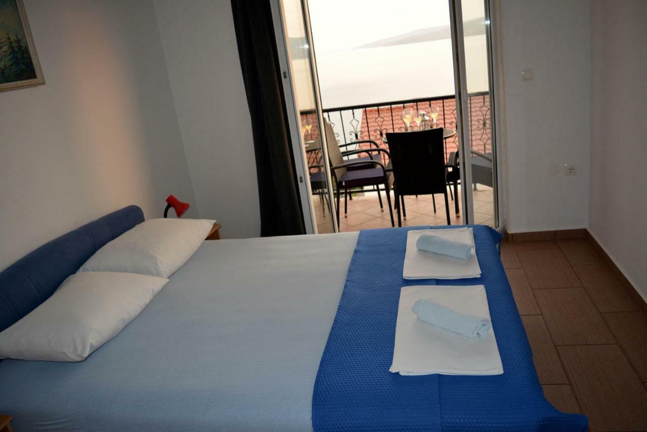 Apartments & Room Madi Senj  Bagian luar foto